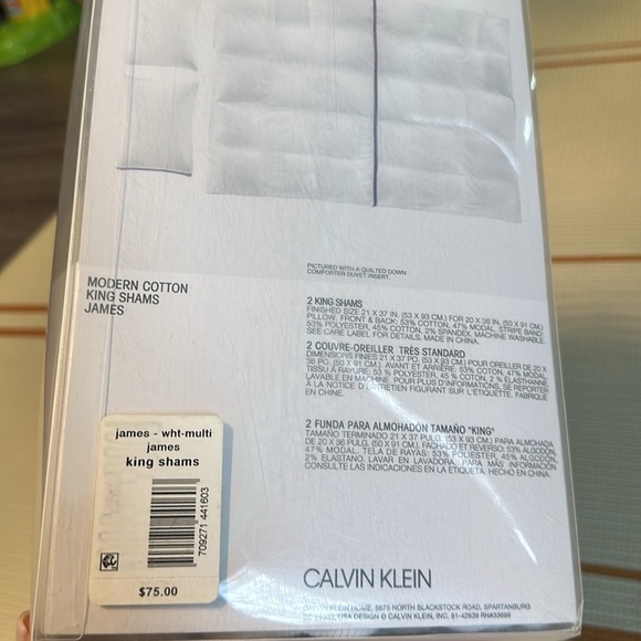 Calvin Klein
James King Sham - Picture 2 of 3